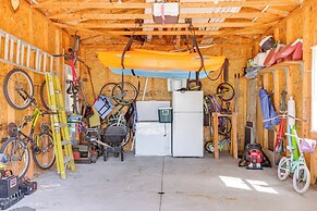 Tallman Lake Access: Family-friendly Home w/ Dock!