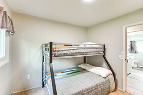 2 Mi to Dtwn: Family Home in Warsaw!