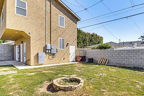 4 Mi to Sofi Stadium: Pet-friendly LA Area Home