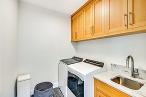 Walk to Lake Michigan: Luxe Home in Benton Harbor!