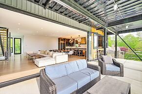 Walk to Lake Michigan: Luxe Home in Benton Harbor!