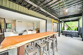 Walk to Lake Michigan: Luxe Home in Benton Harbor!