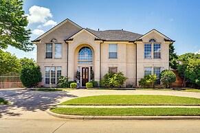 Explore & Unwind: Charming Bedford Apartment