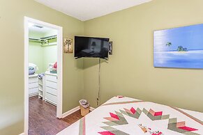 Fishing Pond & Pool Access: Little River Retreat