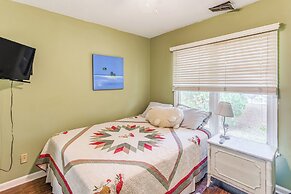 Fishing Pond & Pool Access: Little River Retreat