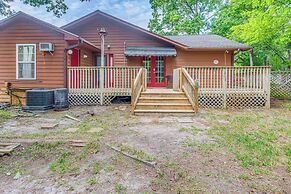 Fishing Pond & Pool Access: Little River Retreat