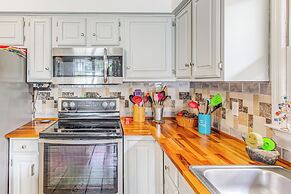Fishing Pond & Pool Access: Little River Retreat