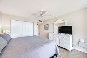 Direct Beach Access: Marco Island Resort Condo!