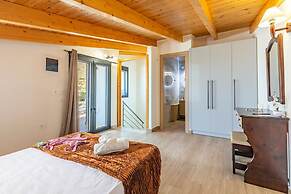 Villa Bella With Jacuzzi