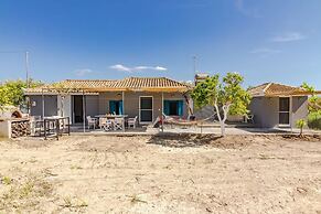 Beach House Steps Away From the sea