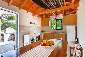 Beach House Steps Away From the sea