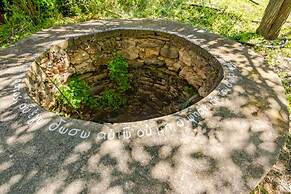 Beach House Steps Away From the sea