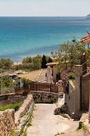 Beach House Steps Away From the sea