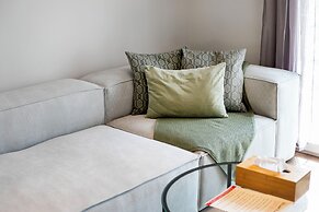 Bask - Chic 2 Bedroom Apt in Athens