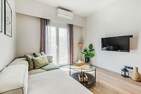 Bask - Chic 2 Bedroom Apt in Athens