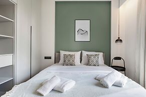 Bask - Chic 2 Bedroom Apt in Athens
