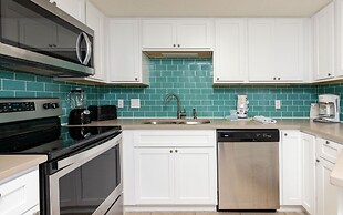 Phoenix Iii 3106 2 Bedroom Condo