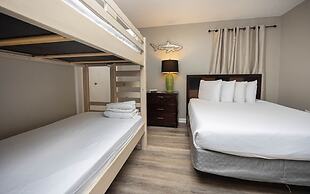 Phoenix Iii 3099 3 Bedroom Condo