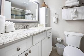 Phoenix Iii 3099 3 Bedroom Condo