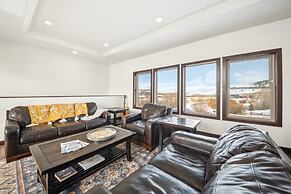 Mountain Bliss Retreat 4 Bedroom Home