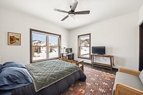 Mountain Bliss Retreat 4 Bedroom Home