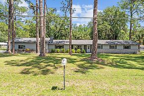 Designer Pet-friendly Retreat With Heated Pool 5 Bedroom Home