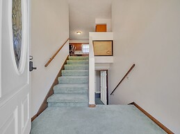 Smoky Mtn Retro 4 Bedroom Home