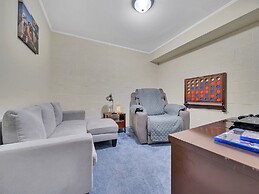 Smoky Mtn Retro 4 Bedroom Home