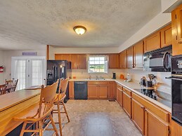 Smoky Mtn Retro 4 Bedroom Home