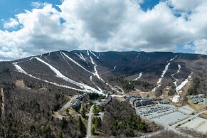 100 Snow Creek 2 Bedroom Condo