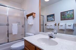 100 Snow Creek 2 Bedroom Condo
