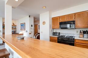 100 Snow Creek 2 Bedroom Condo