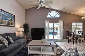 Beautiful Waterfront Home Close To Disney!large Spacious Layout, Pool 