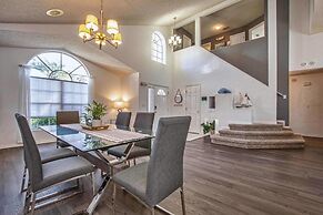 Beautiful Waterfront Home Close To Disney!large Spacious Layout, Pool 