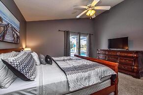 Beautiful Waterfront Home Close To Disney!large Spacious Layout, Pool 