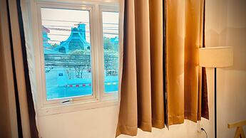 Momento Hotel and Cafe