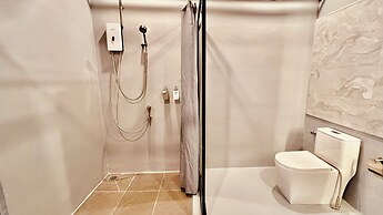 Momento Hotel and Cafe