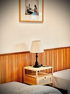 Momento Hotel and Cafe