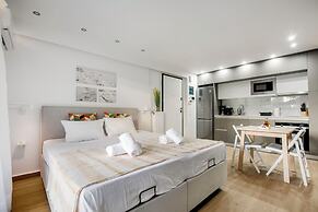 Halo - Luxury Studio in Athens