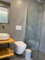 EMAR Beachfront Hotel Ksamil