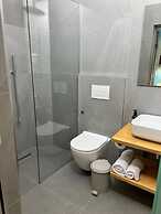 EMAR Beachfront Hotel Ksamil