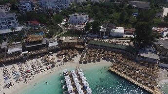 EMAR Beachfront Hotel Ksamil