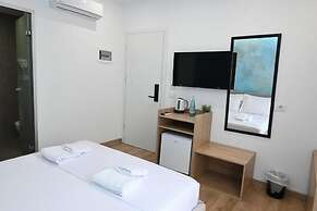 EMAR Beachfront Hotel Ksamil