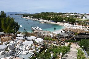 EMAR Beachfront Hotel Ksamil