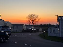 Seaside Bliss Retreat in Heart of Isle of Sheppy