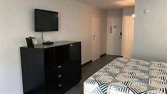 Home Place Suites