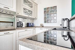 JOIVY Superb 2bed flat with balcony