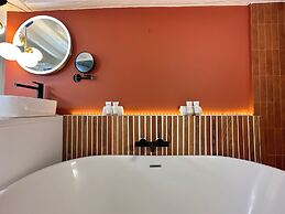 1533 Petites écuries