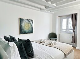 1533 Petites écuries