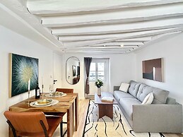 1533 Petites écuries